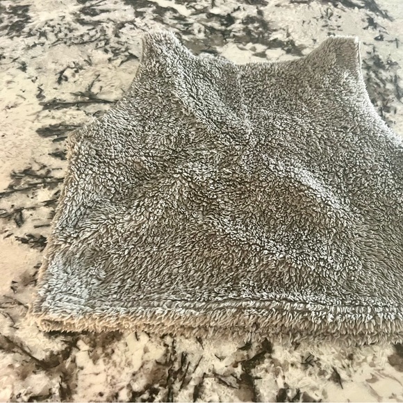 Womens Sexy Warm Fuzzy Fleece Cropped Lounge Two- Piece Set Size Small 🩶🩶 - Picture 7 of 9